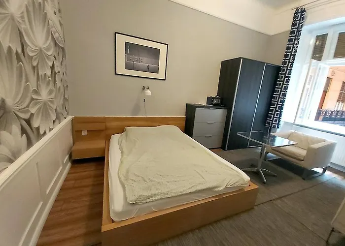 Quite And Cheap In Center B1 Sza Apartmán Budapešť